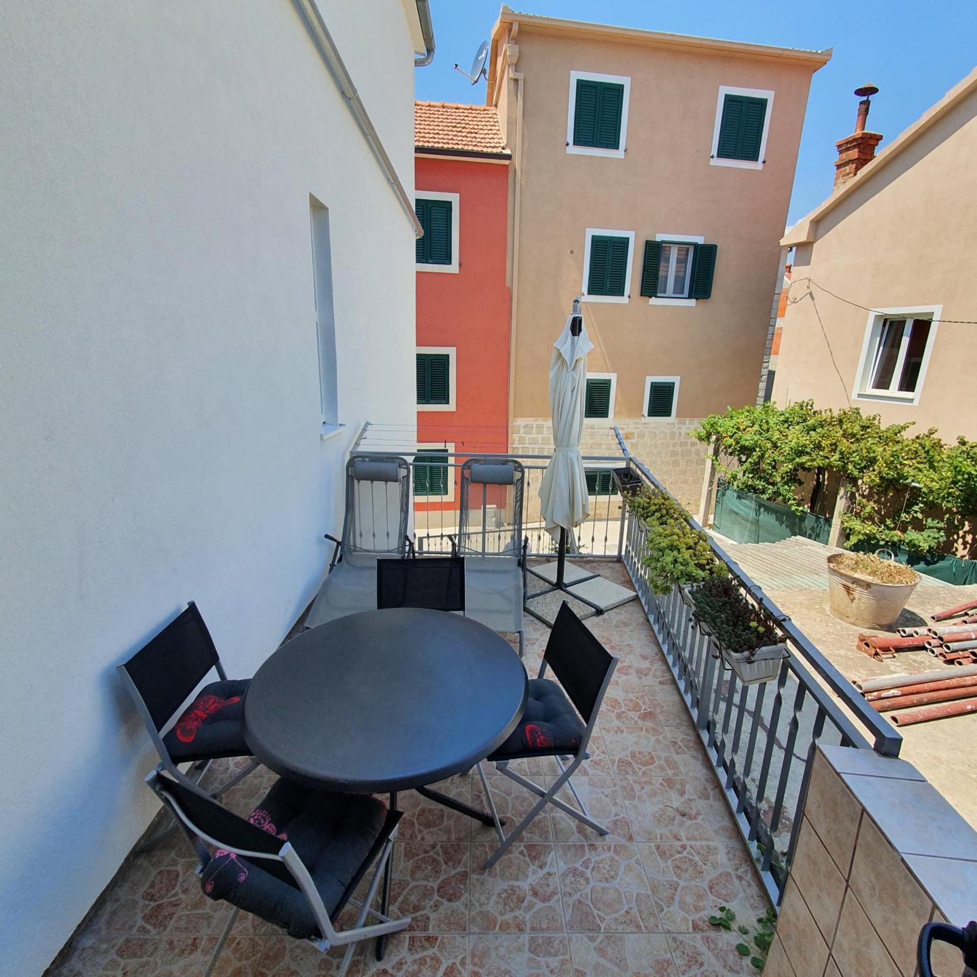 Beachfront House Sea La Vie Kastela Bagian luar foto