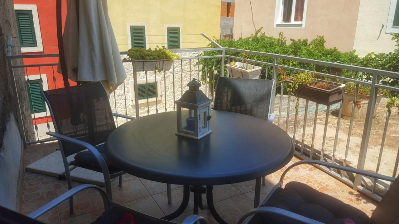 Beachfront House Sea La Vie Kastela Bagian luar foto